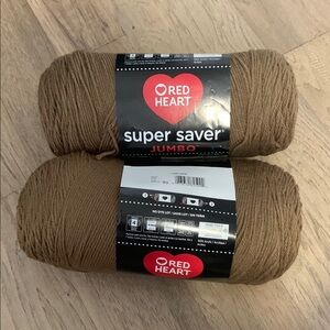 NWT Jumbo Red Heart Jumbo Yarn - Café Latte - (2) 28oz/1488 yards